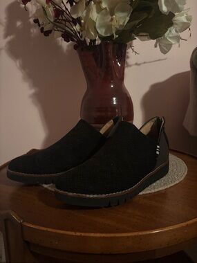 Dr. Scholl's Black Zip Up Boot